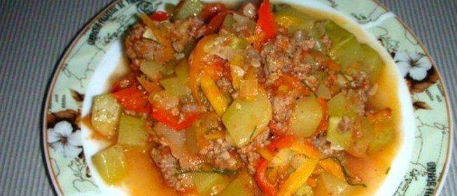 Рагу из кабачков с фаршем