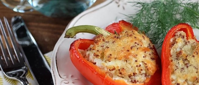 Перец, фаршированные адыгейским сыром и киноа