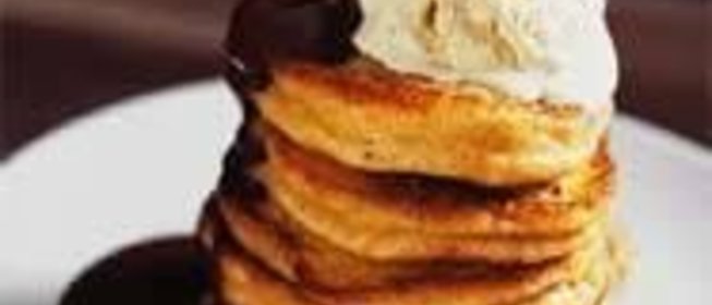 Блины с арахисом и сливочным мороженым