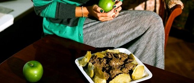 Печень с яблоками