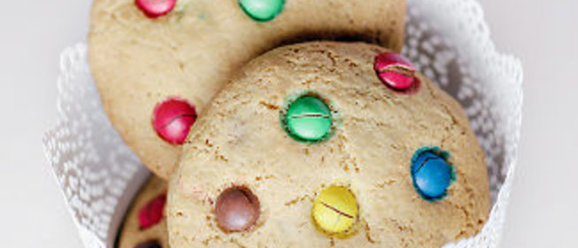 Печенье с M&M