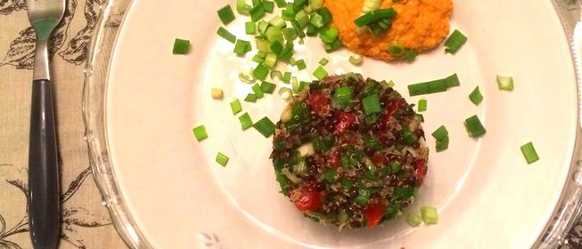 Безглютеновое табуле из киноа с чечевицей белуга