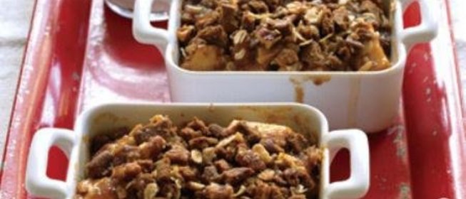 Запеканка из яблок и фиников