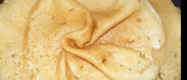 Тонкие блины бездрожжевые на молоке с дырочками