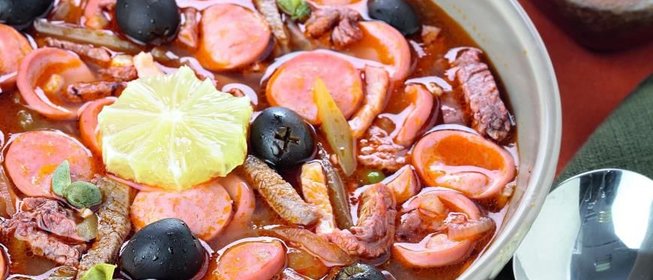 Солянка сборная с сосисками