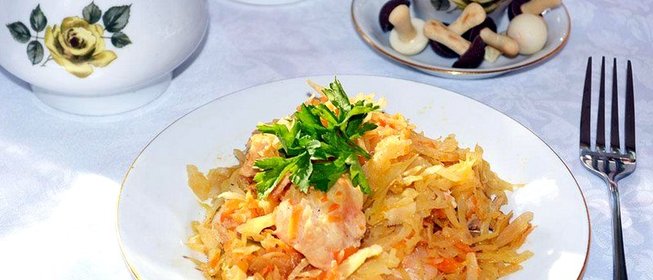Капуста тушеная с курицей