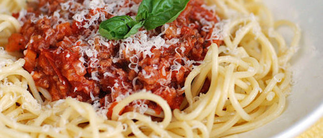 Быстрое болонское рагу с пастой