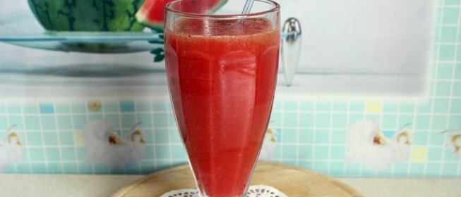 Пряный томатно -сельдереевый сок