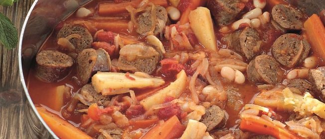 Рагу с бараньими колбасками по-тунисски