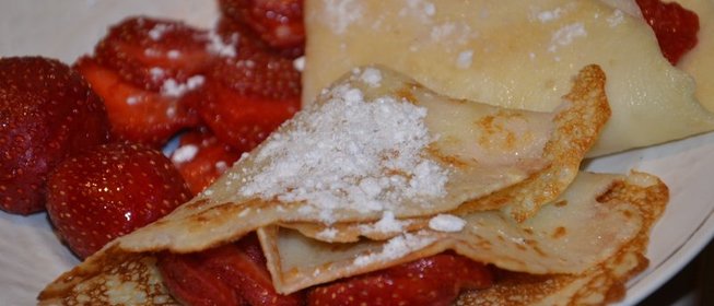 Блинчики с клубникой