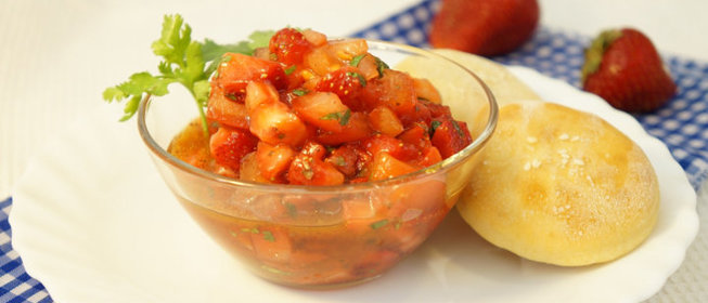 Тартар клубнично-помидорный