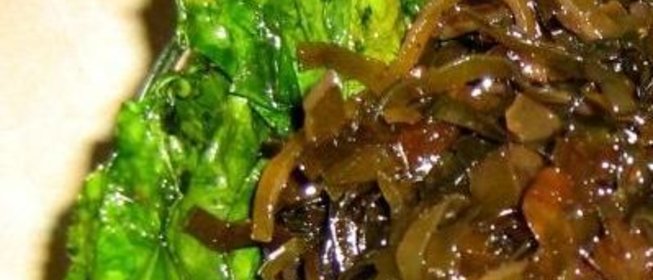 Салат из морской капусты с вином