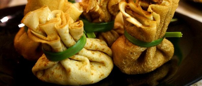 Блинные мешочки с ветчиной и сыром
