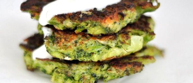 Оладьи из брокколи с сыром