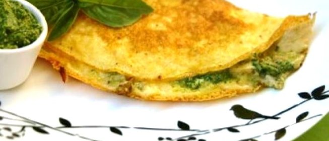 Омлет с сыром фета