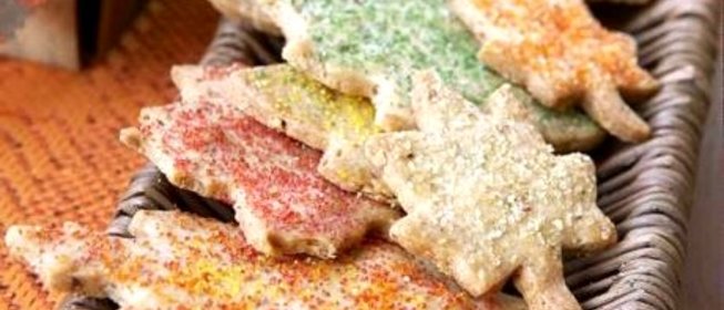 Домашнее печенье в форме кленовых листьев