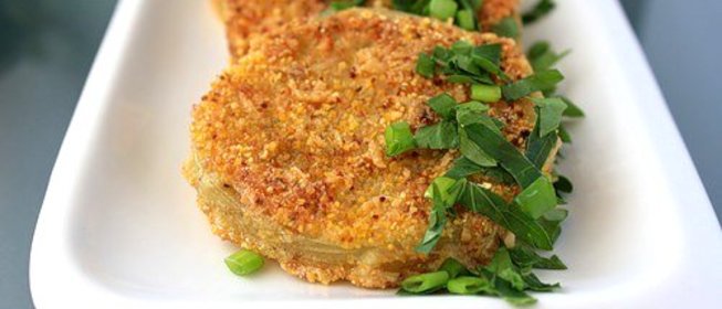 Жареные зеленые помидоры с молочной подливкой