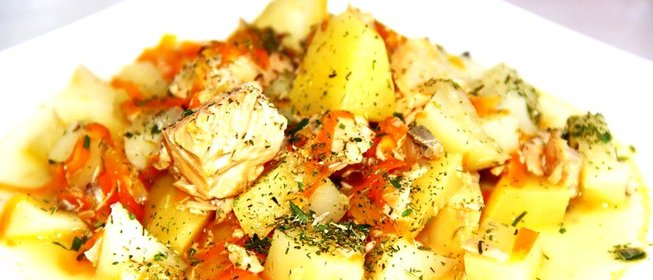 Картофель с консервированной горбушей