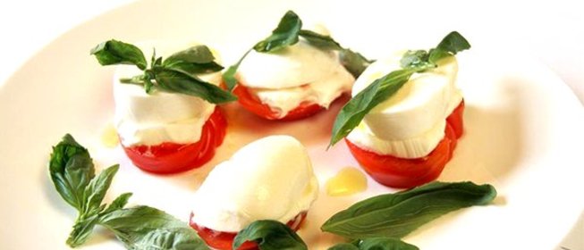 Капрезе а‑ля буррата