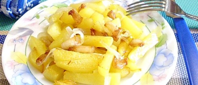 Картошка с салом на сковороде
