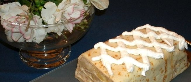 Блинный торт с яблоками