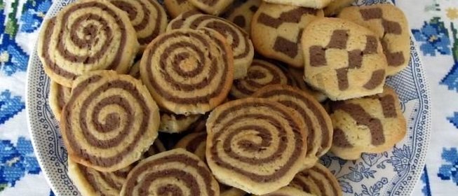 Песочное печенье шоколадно-ванильное