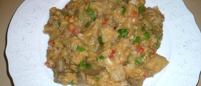 Рагу из баклажан с чечевицей
