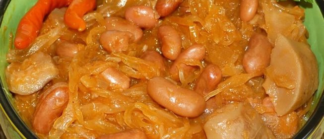 Квашеная капуста тушеная с грибами и фасолью