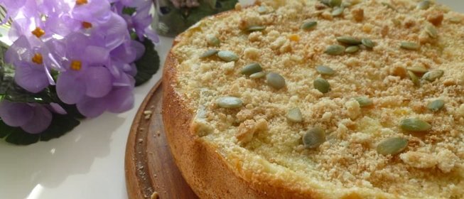 Шарлотка с тыквой и печеньем