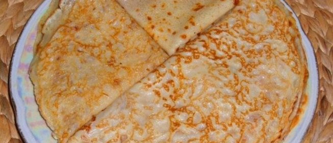 Тонкие ванильные блинчики