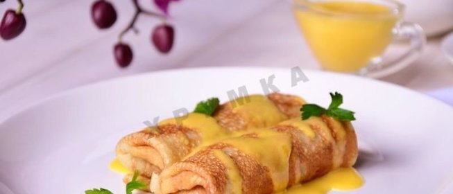 Блины с грибами под голландским соусом