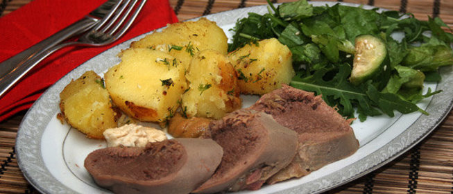 Отварной язык