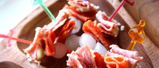 Канапе мясные