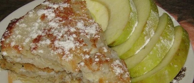 Сладкий омлет с фруктами