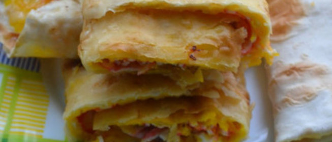 Лаваш с яйцом и сыром