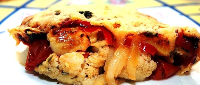 Цветная капуста с помидорами в духовке